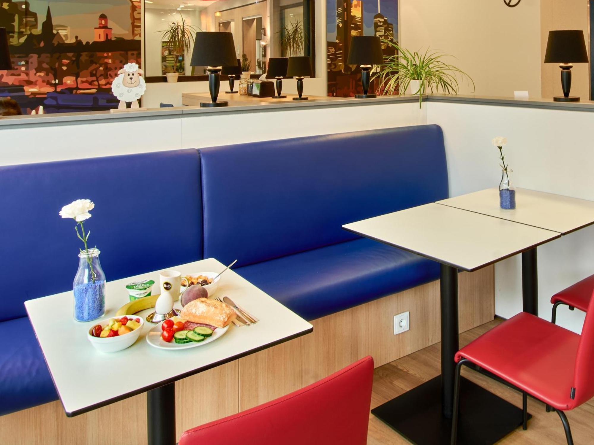 บีแอนด์บี โฮเต็ล แฟรงค์เฟิร์ต-เอชบีเอฟ Hotel Frankfurt am Main ภายนอก รูปภาพ