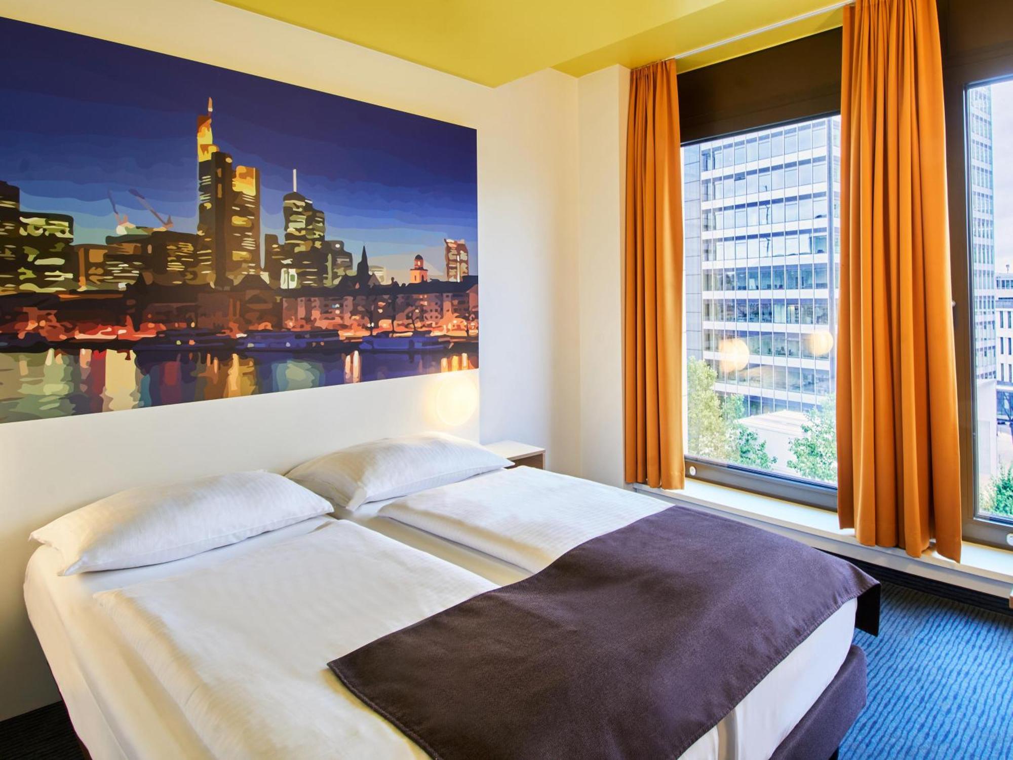 บีแอนด์บี โฮเต็ล แฟรงค์เฟิร์ต-เอชบีเอฟ Hotel Frankfurt am Main ภายนอก รูปภาพ